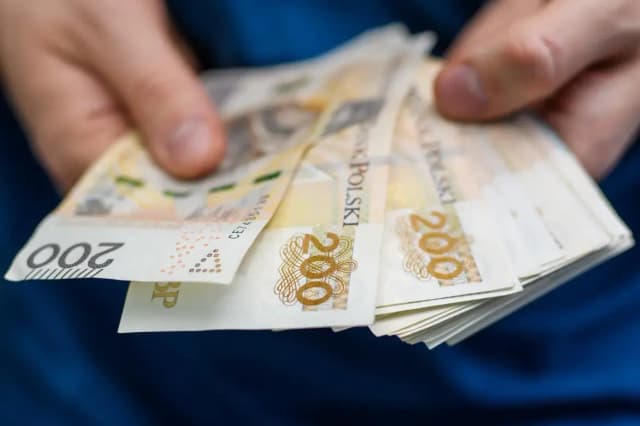Ile kosztuje notariusz? Sprawdź, jakie opłaty Cię czekają